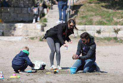 Split: Graðani uživaju u prvom proljetnom vikendu