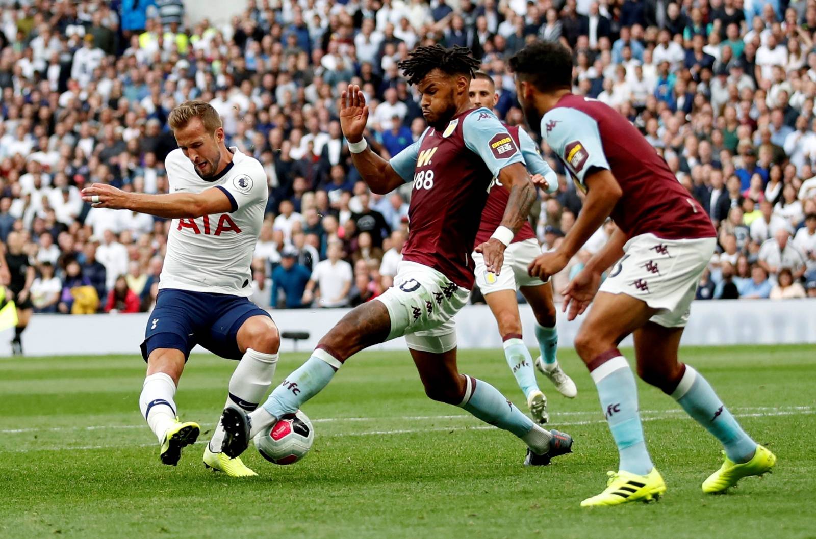 Premier League - Tottenham Hotspur v Aston Villa