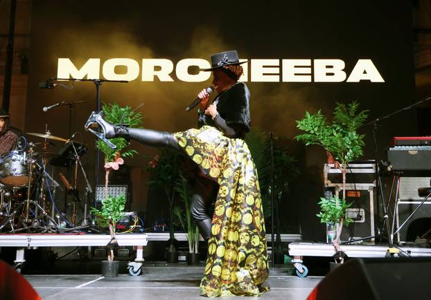 Šibenik:  Britanski trip-hop bend Morcheeba uveo je šibencane i njihove goste u novu 2026.godinu