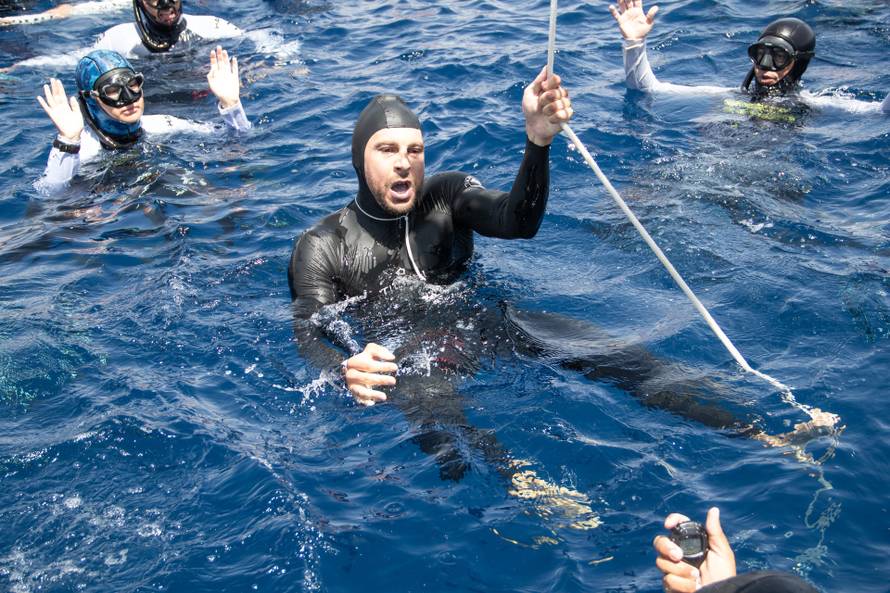 VIDEO Senzacionalni Riječanin zaronio 103 metra bez peraja i postavio novi svjetski rekord!