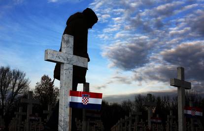 Više od pola ljudi u Srbiji ne zna za zločine na Ovčari 1991.