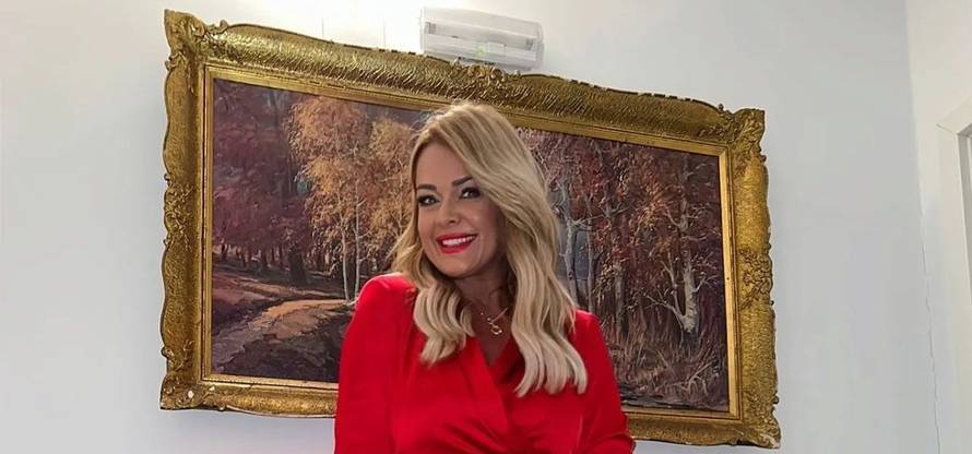 Minea istaknula vitke noge u minijaturnoj haljini, a pratitelji oduševljeni: 'Sve si ljepša!'