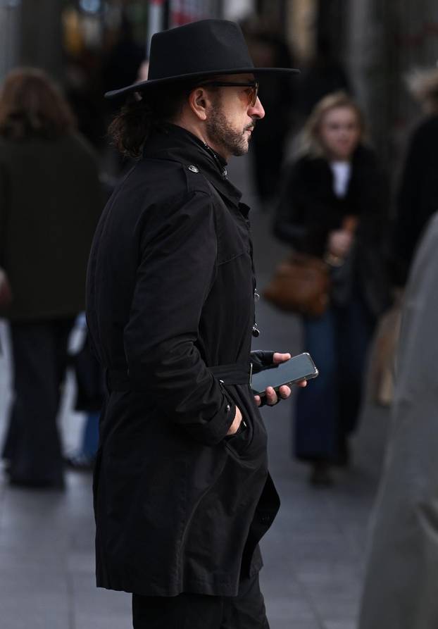 Zagreb: Mladen Burnac prosetao gradom