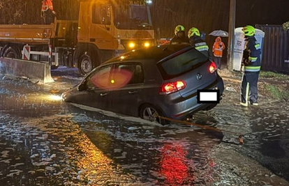 Djevojke upale autom u bujicu u Muću: 'Mogla je biti tragedija!'