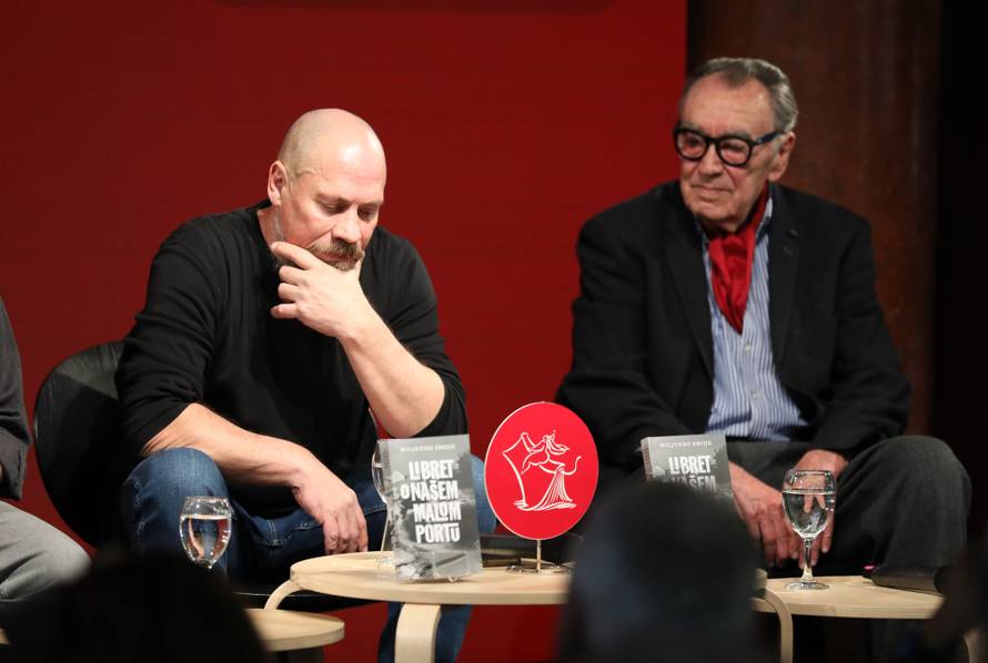 Pula: Na sajmu knjige predstavljen "Libret o našem portu" Miljenka Smoje