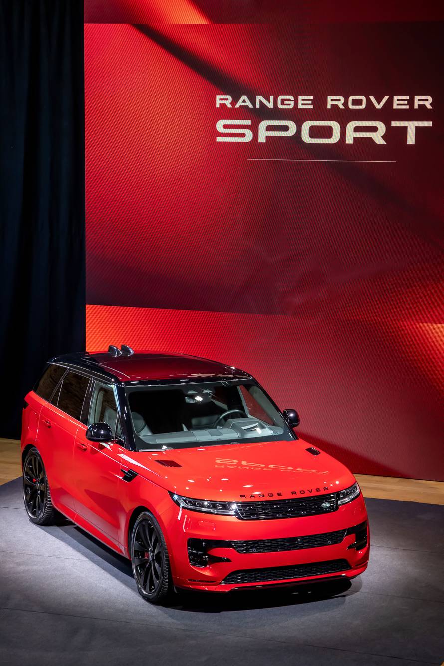 Sitgao novi Range Rover Sport : U gradu je šminker, a na terenu može i kroz 90 cm duboku vodu