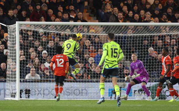 Premier League - Luton Town v Arsenal