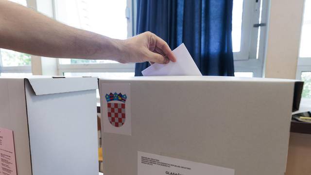 Splićani na prijevremenim izborima biraju novu gradsku vlast