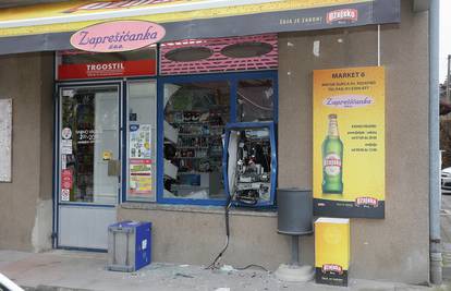 Cesta bila blokirana: Pokušali raznijeti bankomat u Pojatnom