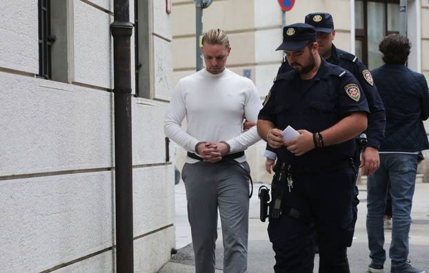 Rijeka: Robert DiCaprio u pratnji policije dolazi na USKOK