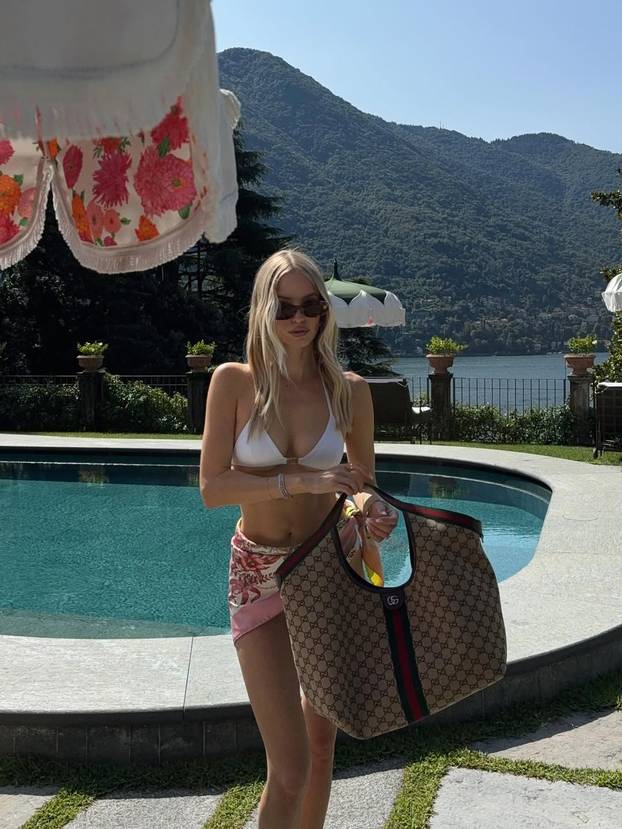 Leonie osvaja internet svojim izgledom, a mnogi njeno zanimanje smatraju površnim