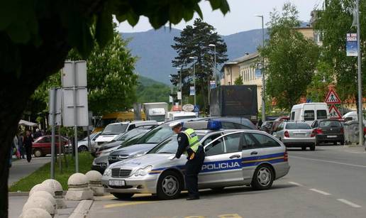 Makarska: Pijani Poljak je prolazniku razbio dva zuba