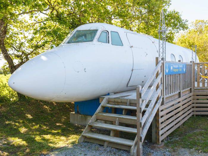 Ako vam nedostaju avioni, sada jeftino možete spavati u letjelici