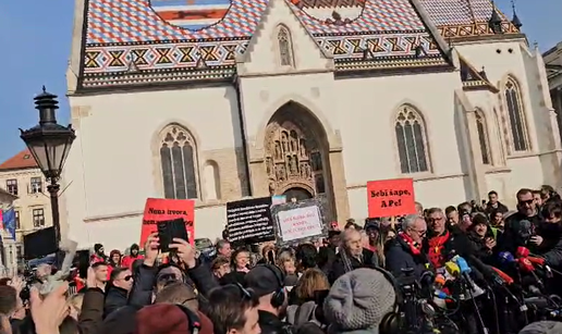 VIDEO Pogledajte prosvjed na Markovu trgu: 'Nemojte pišati i uvjeravati nas  da je to kiša!'