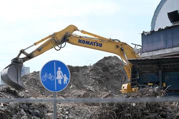Zagreb: Ra&scaron;&ccaron;i&scaron;&cacute;avanje ostataka Vjesnikovog nebodera