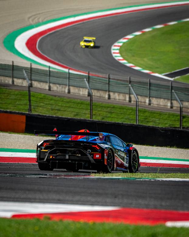 FOTO 24sata na utrci u Italiji. Pogledajte spektakl s hrvatskim vozačem za volanom Huracana
