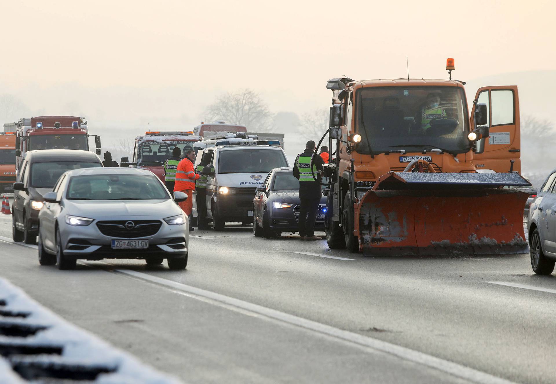 Zagreb: U sudaru automobila i ralice poginula jedna osoba