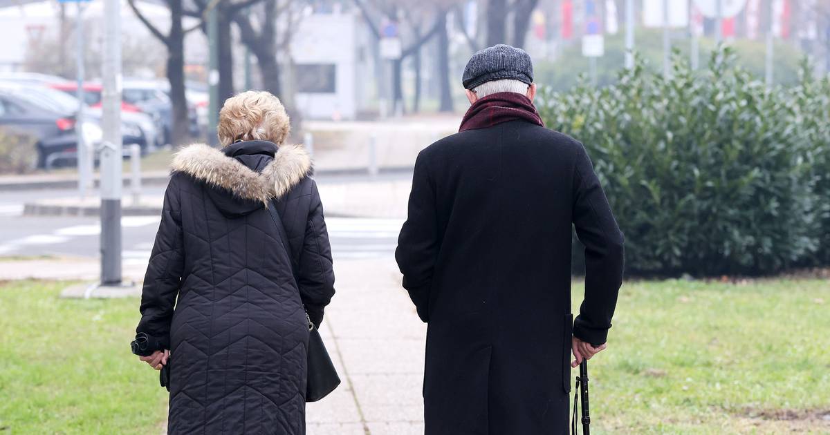 More and more cities and municipalities are handing out Christmas bonuses to pensioners. In some cities, up to 110 euros