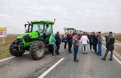 Nezadovoljni poljoprivrednici neuspješno se pokušali probiti do graničnog prijelaza