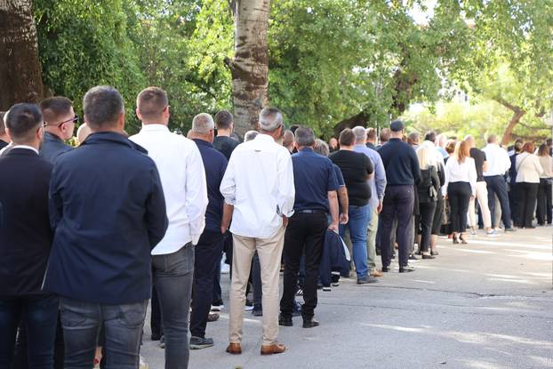 Kaštela se opraštaju od planinara poginulih u lavini u Alpama