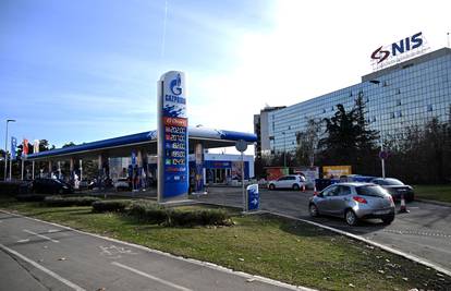 Vučić ostaje bez ruske nafte, a nama će gorivo biti još skuplje