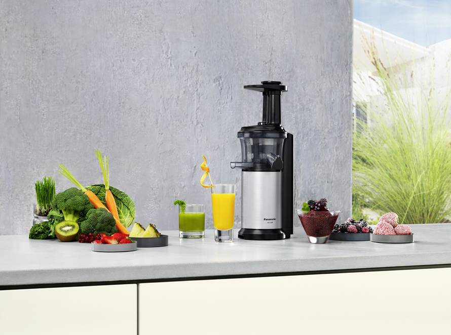 Panasonicov polagani sokovnik čuva najbolje sastojke voća