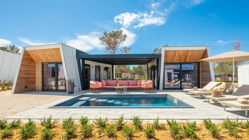 aminess avalona camping resort 2024 luxury glamping villa with pool 01