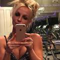 Bila je nezadovoljna: Britney je od dečka dobila bujnije grudi