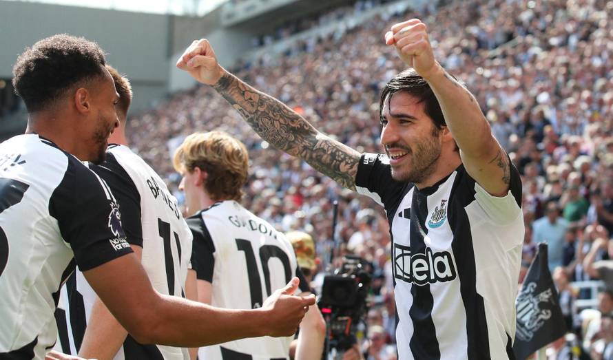 Premier League - Newcastle United v Chelsea