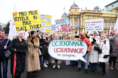 FOTO Veliki prosvjed nastavnika i profesora: Krenula povorka