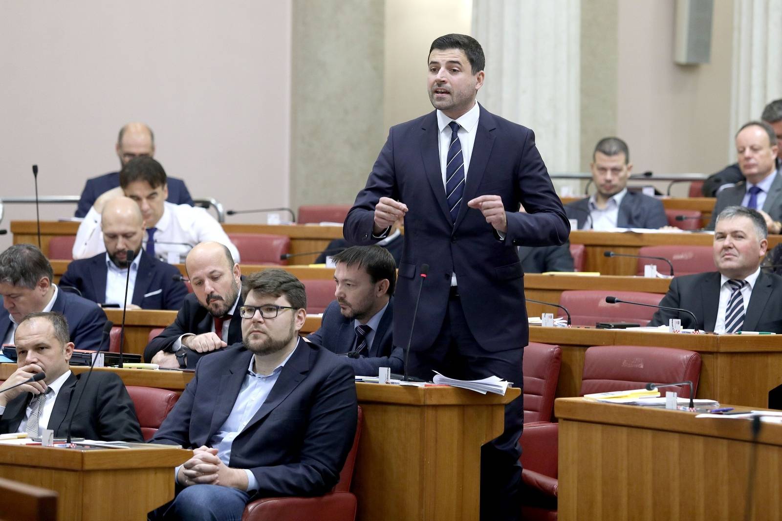 Zagreb: Nastavljena sjednica Sabora glasovanjem o raspravljenim točkama