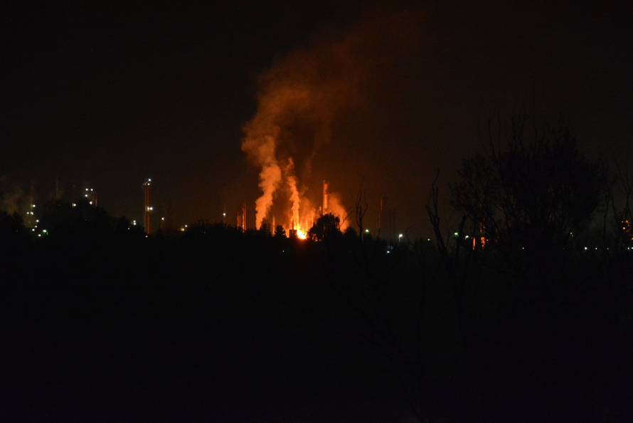 Pronašli ga naknadno: Radnik poginuo u eksploziji rafinerije