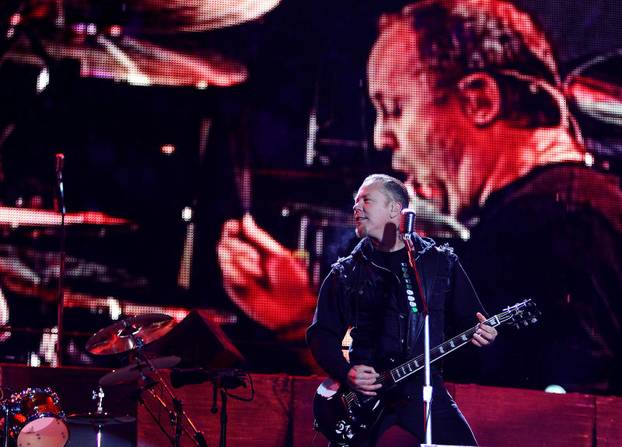 ARHIVA - 2010. Zagreb: Metallica na Hipodromu oduševila preko 30 tisu?a fanova, a kiša je lijevala kao iz kabla
