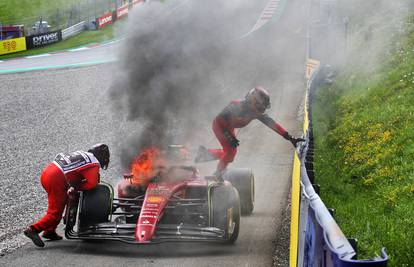 Drama u Austriji: Sainz iskakao iz gorućeg bolida, Leclerc slavio!