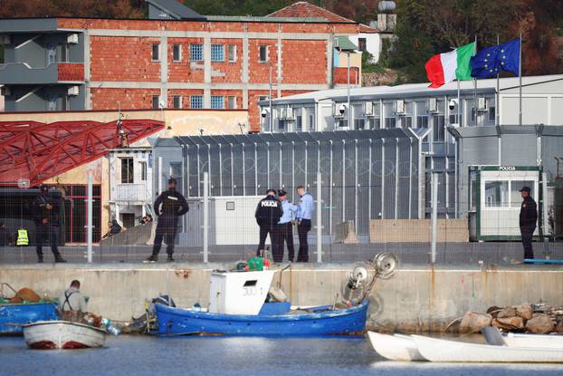 Rome court rejects orders to detain migrants in Albania