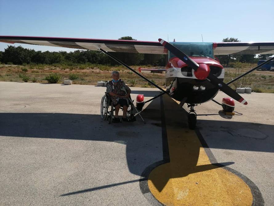 Leteća baka: 'Bilo mi je prvi put'