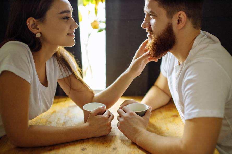 Jeste li vi sapioseksualac? Njih privlači inteligencija partnera