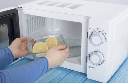 Očistite mikrovalnu pećnicu uz pomoć limuna - vrlo brzo i lako