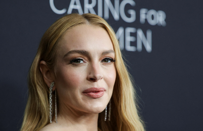 Lindsay Lohan oduševila svojim pomlađenim licem, njezin otac: 'Nije radila plastične operacije'