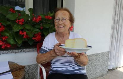 Superbaka Darinka (89): 'Ja sam mljekarica već 80 godina'