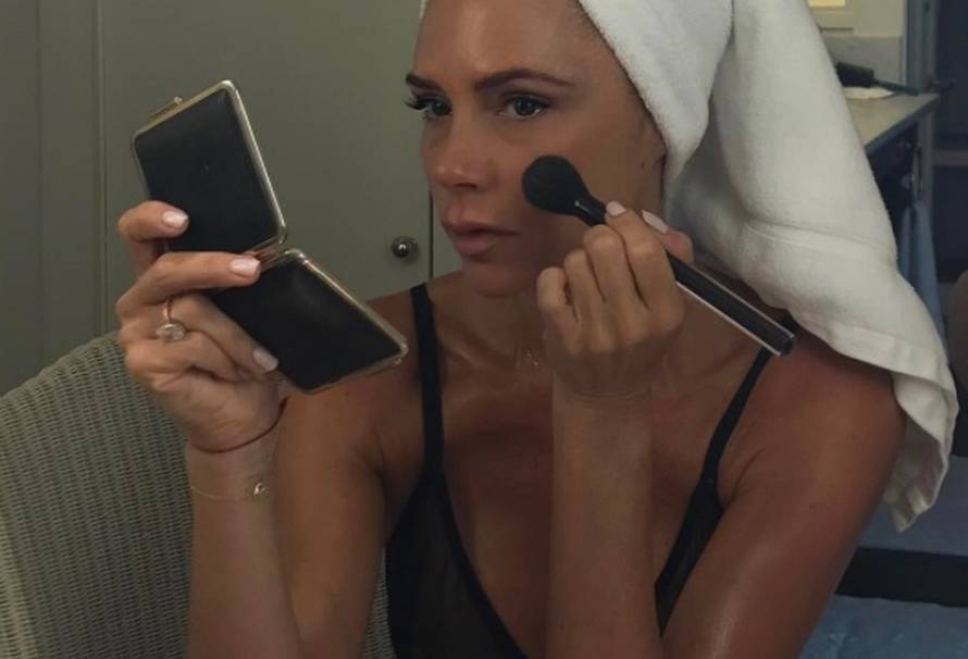 Victoria Beckham je uznemirila fanove: Što joj je sa stopalima?