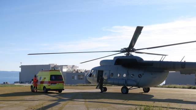 Pacijent iz Dubrovnika dovezen helikopterom u Split