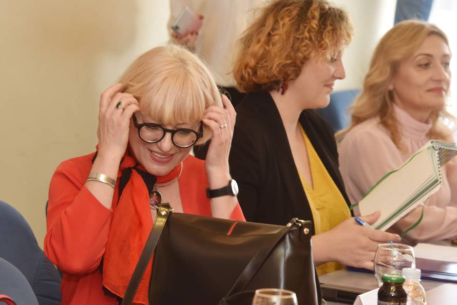 Ministrica Vesna BedekoviÄ u radnom posjetu Å ibensko-kninskoj Å¾upaniji