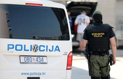 Drama u Splitu: Vikao na djecu i prijetio im plastičnim pištoljem, sud ga ipak pustio na slobodu