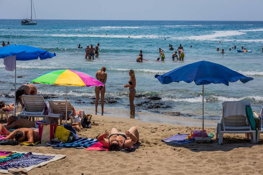 Lumbarda: Pjesčana plaža Pržina na južnoj strani Korčule 