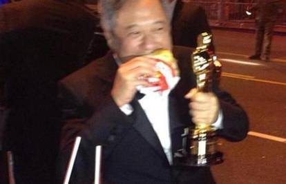 Evo kako je proslavio Oscara: Ang Lee uživao u hamburgeru