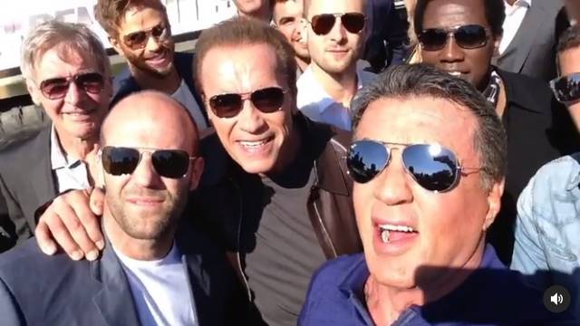 Stallone 'okinuo' najjači selfie na svijetu: 'Falit će mi ovi ljudi'