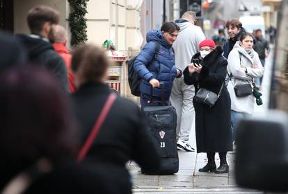 Petko pokazao luksuzni auto, Dalića zaskočila obožavateljica