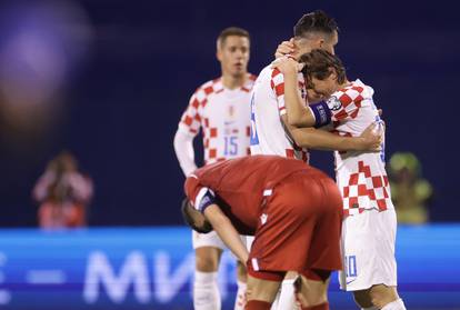 Čiste emocije i spektakularni vatromet: Pogledajte kako su 'vatreni' slavili odlazak na Euro