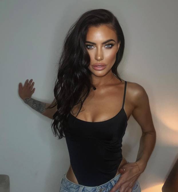 FOTO Bivši reprezentativac se uzbudio pa platio 18+ modelu da mu glumi bivšu: Htio je  spoj